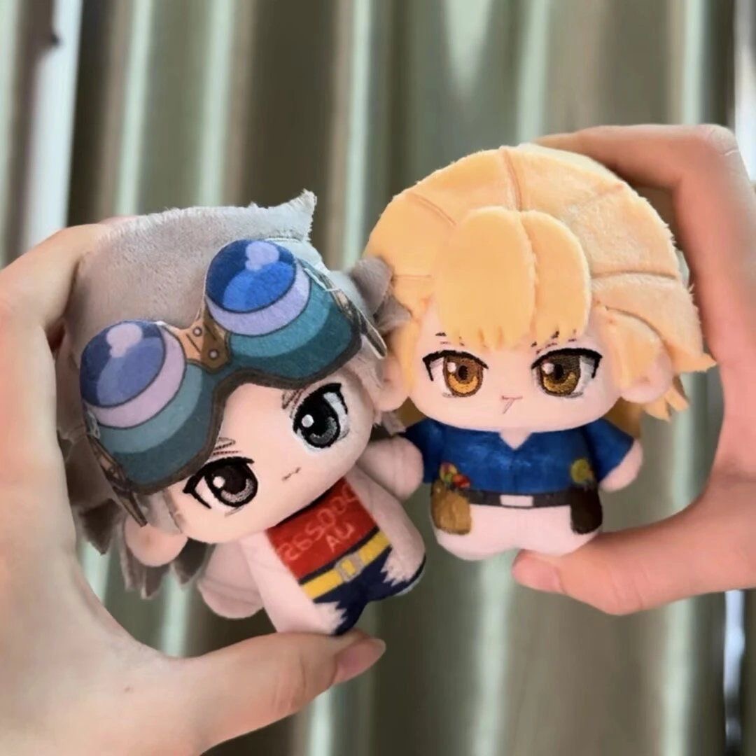 Boneco de Pelúcia Dr. Xeno Hou - Cosplay Plushie Prop avaliação e preço